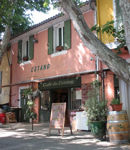 323 Cucuron.JPG -                                